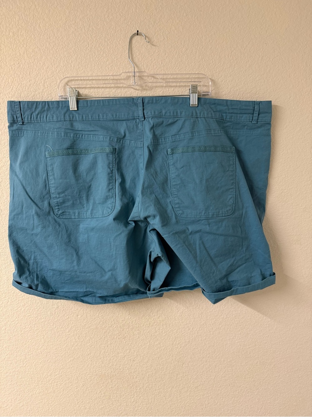 Women’s Teal Flat Front Shorts with Cuffed Hem Gloria Vanderbilt - Picture 3 of 6